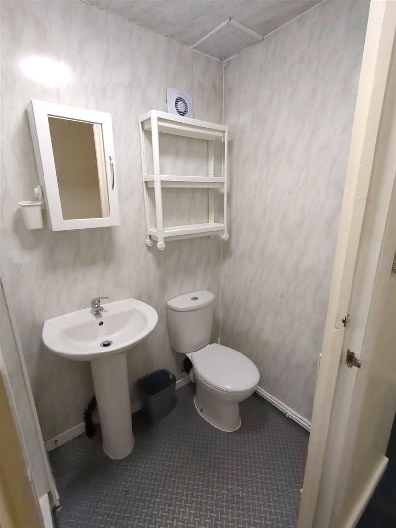 9 Turners Lane,Broomhill,Sheffield S10 1BP,3 Bedrooms Bedrooms,1 BathroomBathrooms,Flat,1227